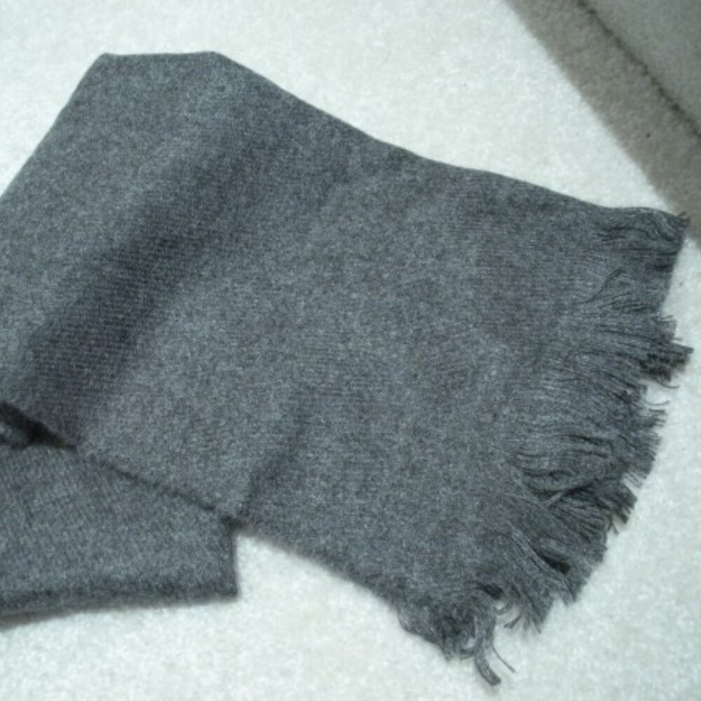 Winter Scarf Neck Warmer Muffler - Gray Wool Rayon Acrylic Blend NWOT